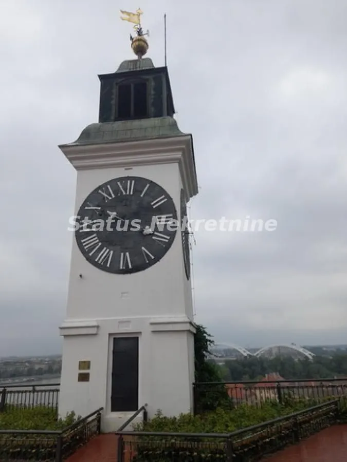 Prodaja, četvorosoban stan, 188m², Petrovaradin, Novi Sad