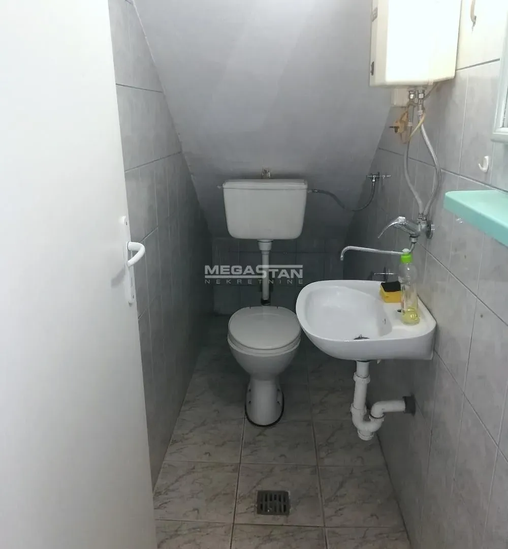 Rent, office space, 131m², Zemun Centar, Zemun Sve Podlokacije