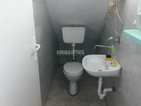 Izdavanje, poslovni prostor, 131m², Zemun Centar, Zemun Sve Podlokacije - image 11