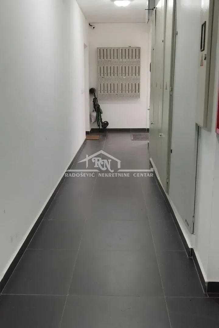 Sale, one bedroom apartment, 37m², Vojvode Vlahovica, Beograd