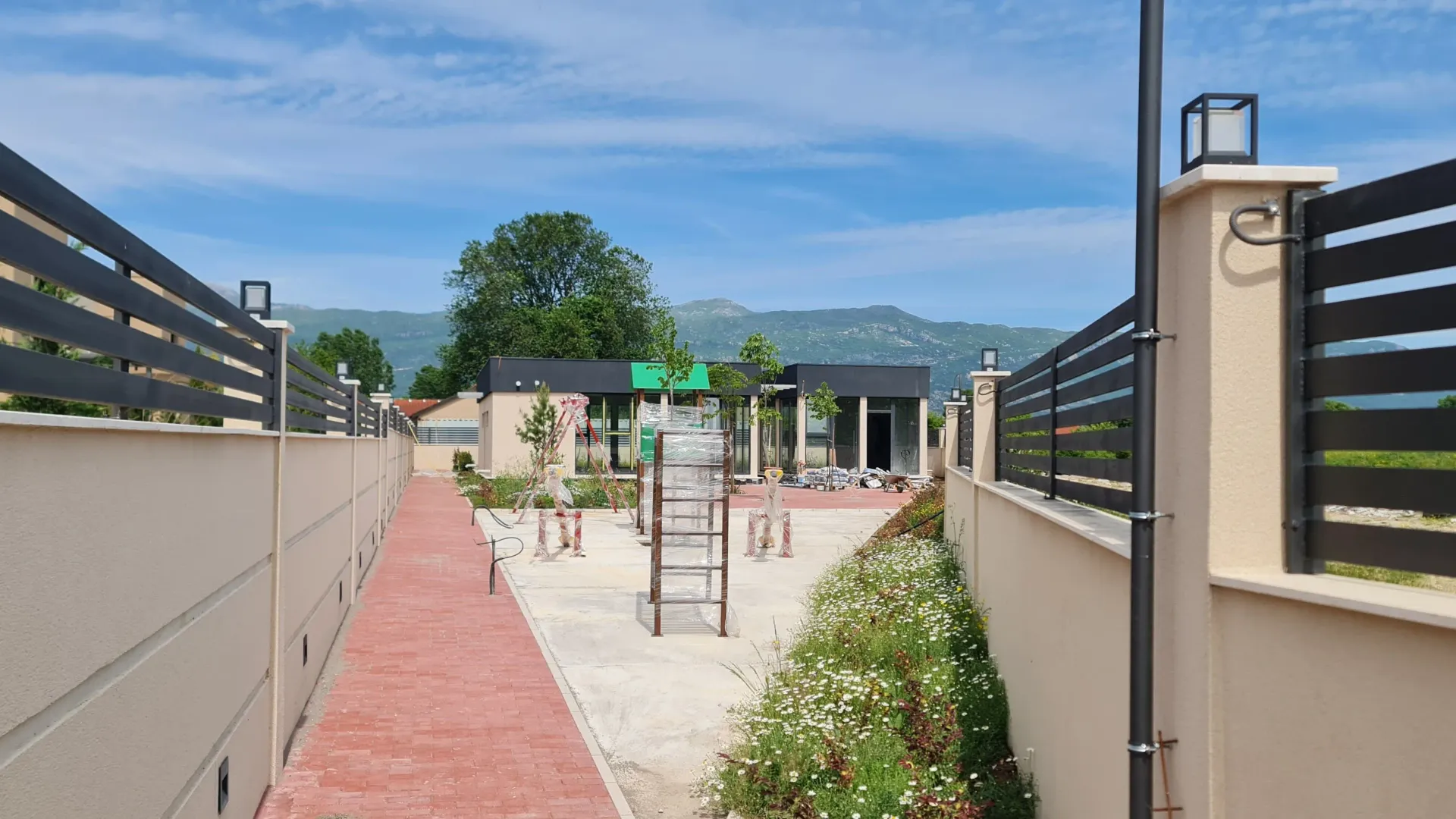 Prodaja, kuća, 200m², Danilovgrad, Crna Gora