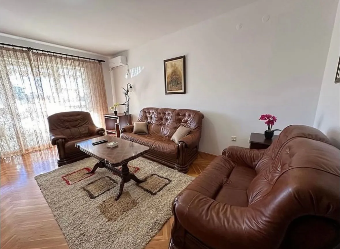 Rent, two bedroom apartment, 84m², Centar, Bar