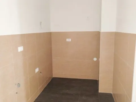 Izdavanje, dvosoban stan, 58m², Zabjelo, Podgorica - image 5