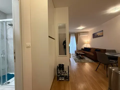 Rent, one bedroom apartment, 40m², Central Point, Podgorica - image 8