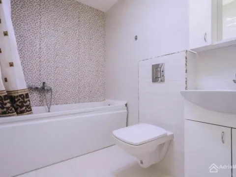 Prodaja, trosoban stan, 79m², Bečići, Budva - image 9