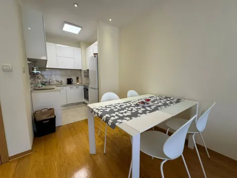 Izdavanje, dvosoban stan, 71m², Preko Morače, Podgorica - image 2