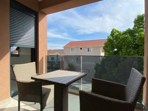 Izdavanje, dvosoban stan, 80m², Dumidran, Tivat - image 7