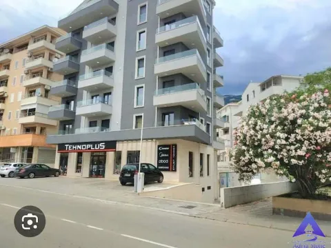 Izdavanje, jednosoban stan, 40m², Podkošljun, Budva - image 4