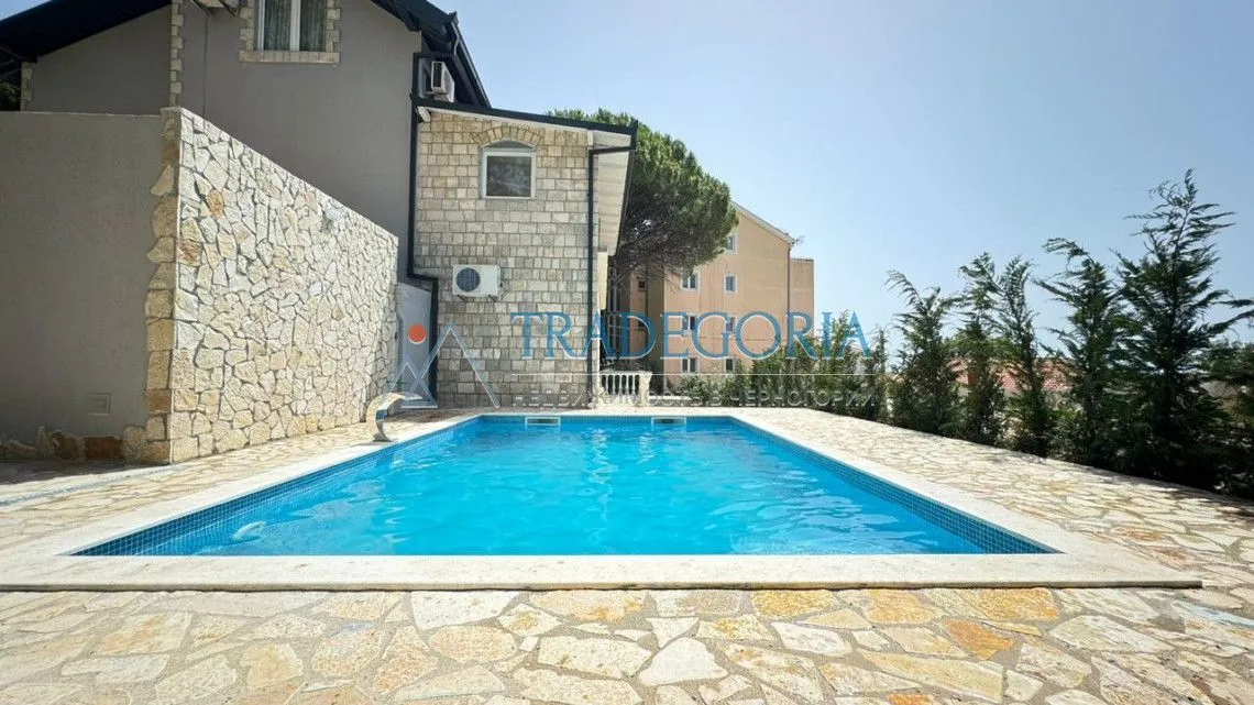 Prodaja, kuća, 320m², Bar, Crna Gora