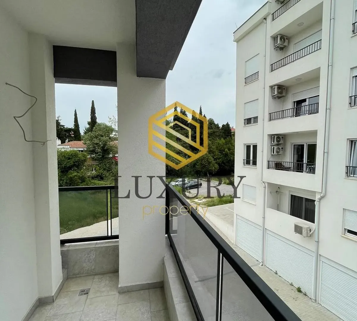 Izdavanje, dvosoban stan, 70m², Centar, Podgorica