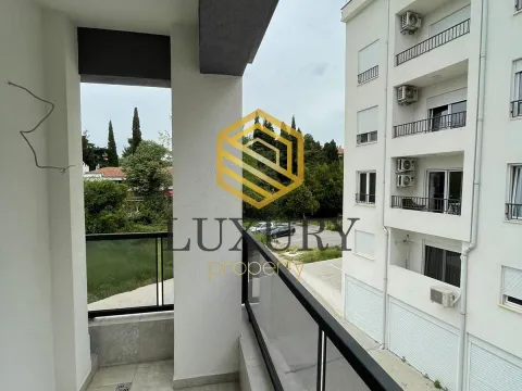 Rent, two bedroom apartment, 70m², Centar, Podgorica - image 10