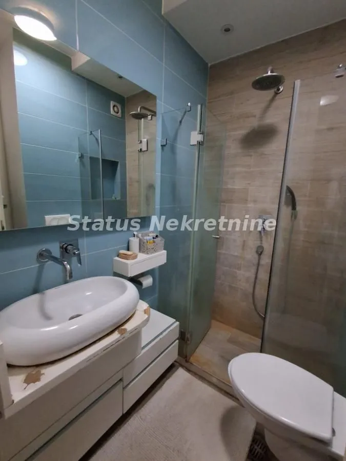 Prodaja, četvorosoban stan, 85m², Grbavica, Novi Sad Sve Podlokacije