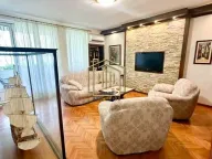 Izdavanje, dvosoban stan, 100m², Podgorica, Crna Gora - image 1