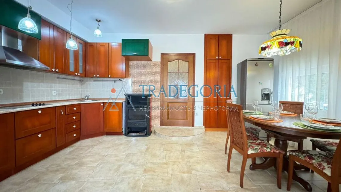 Prodaja, kuća, 320m², Bar, Crna Gora