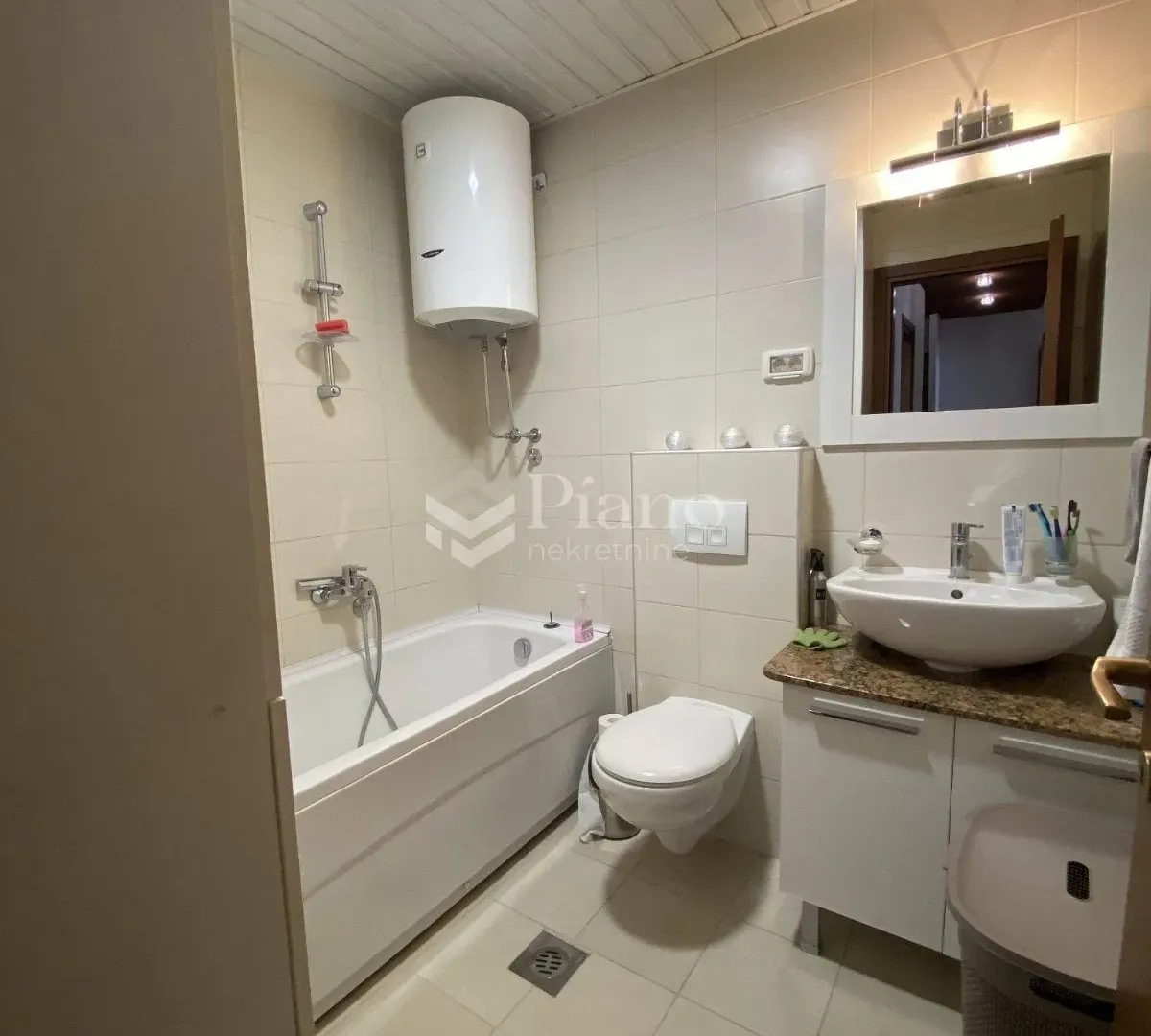 Rent, two bedroom apartment, 75m², City Kvart, Podgorica