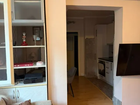 Rent, house, 80m², Pobrežje, Podgorica - image 4
