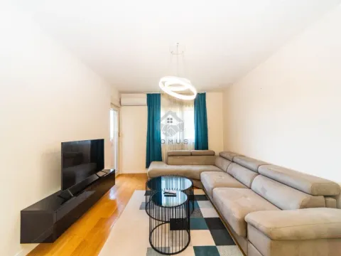 Izdavanje, jednosoban stan, 49m², Central Point, Podgorica - image 1