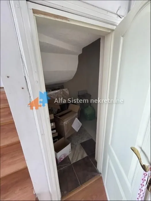 Rent, apartment, 176m², Voždovac Sve Podlokacije, Beograd