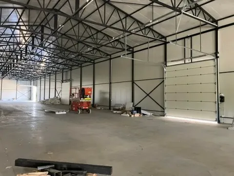 Izdavanje, poslovni prostor, 1440m², Čukarica, Beograd