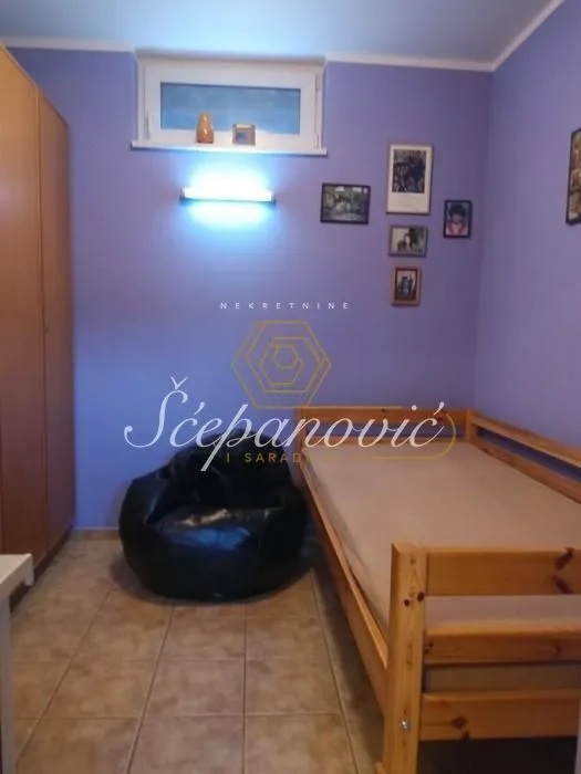 Prodaja, kuća, 360m², Veternik, Novi Sad Sve Podlokacije