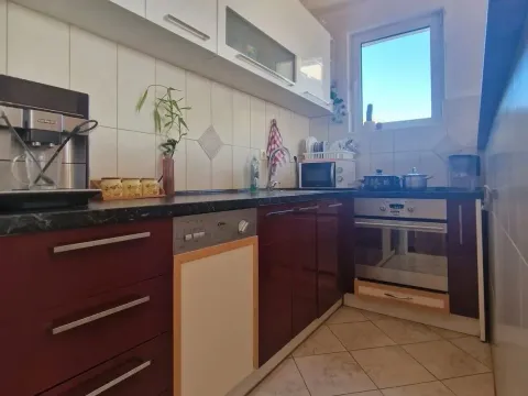 Sale, two bedroom apartment, 70m², Petrovac, Budva - image 8