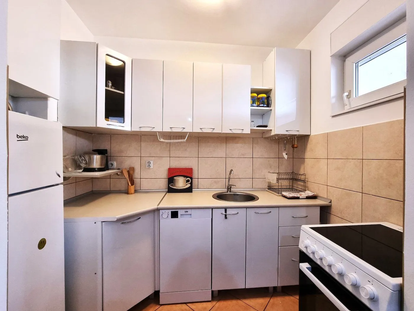 Izdavanje, stan, 63m², Blok 9, Podgorica