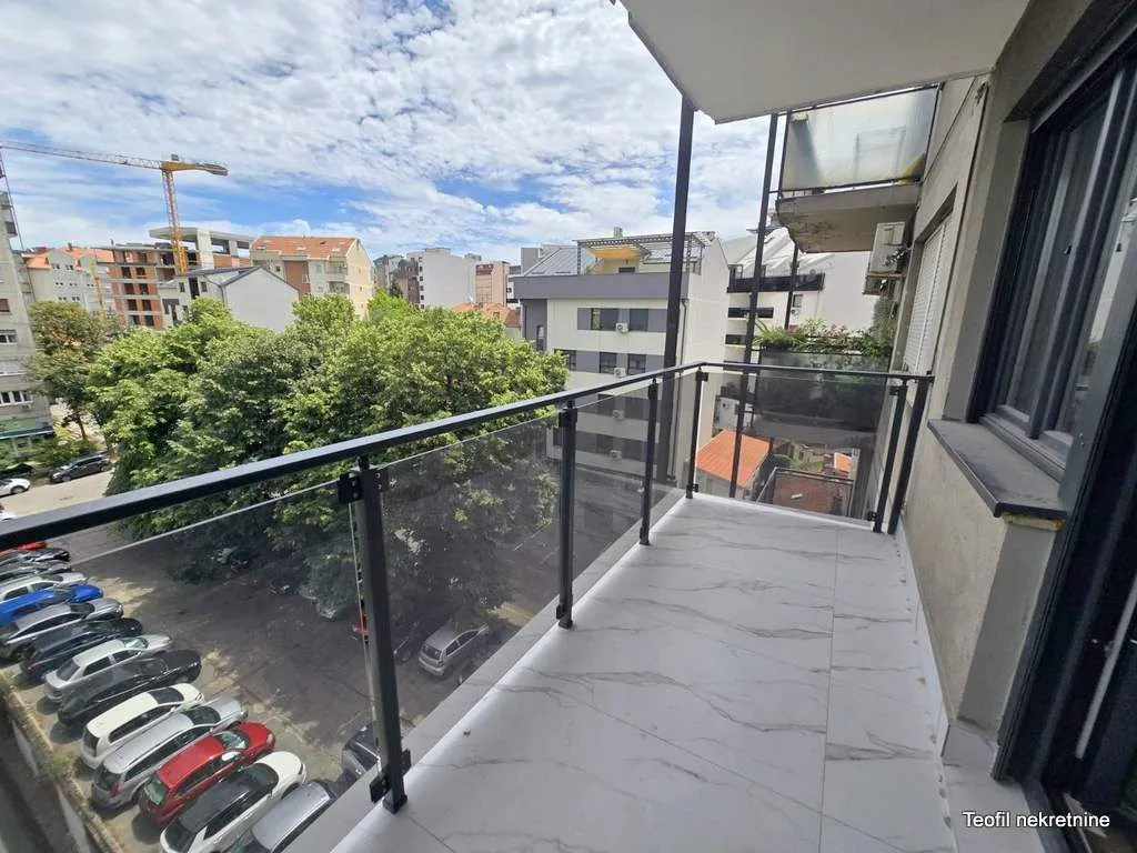 Prodaja, trosoban stan, 75m², Južni Bulevar, Vračar Sve Podlokacije