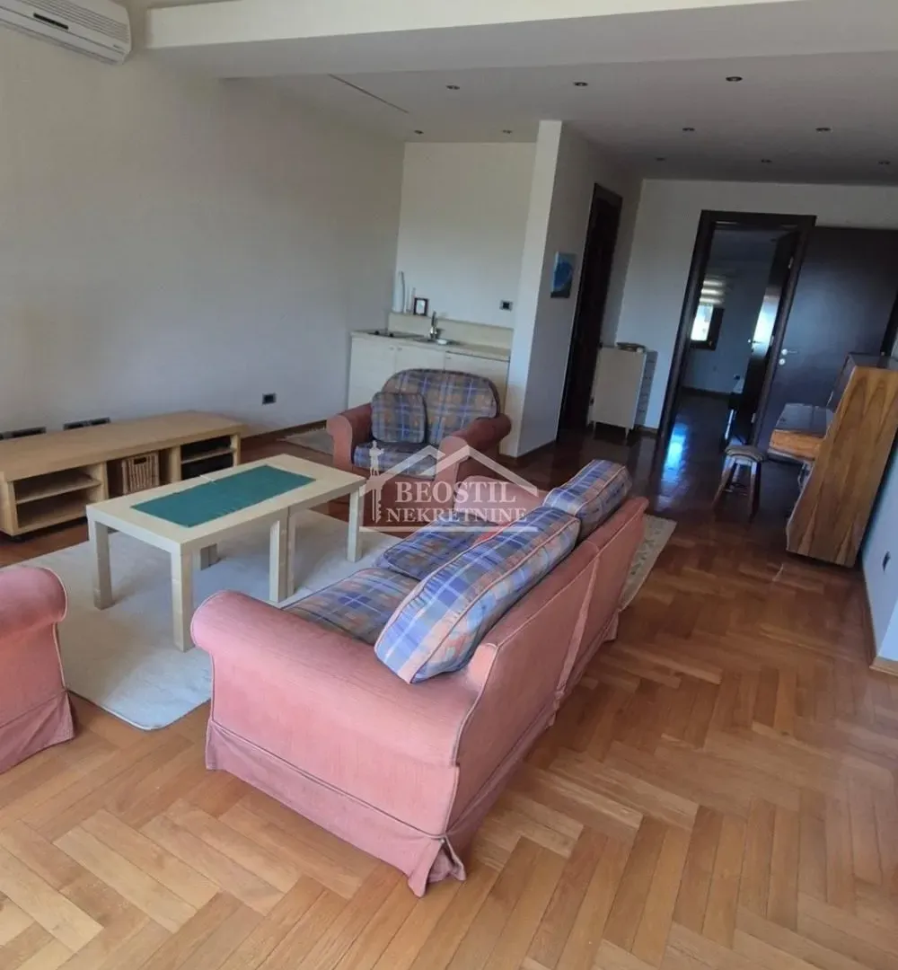 Rent, house, 319m², Julino Brdo, Beograd