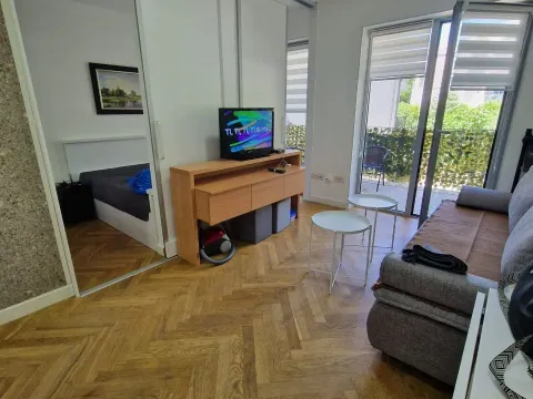 Rent, one bedroom apartment, 43m², Dobrota, Kotor - image 11