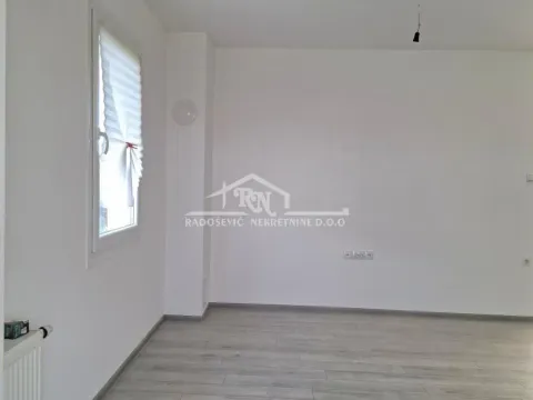 Sale, house, 109m², Borča 1, Borča Sve Podlokacije - image 8