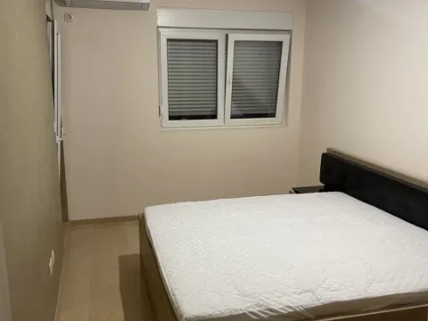 Izdavanje, trosoban stan, 100m², City Kvart, Podgorica - image 13