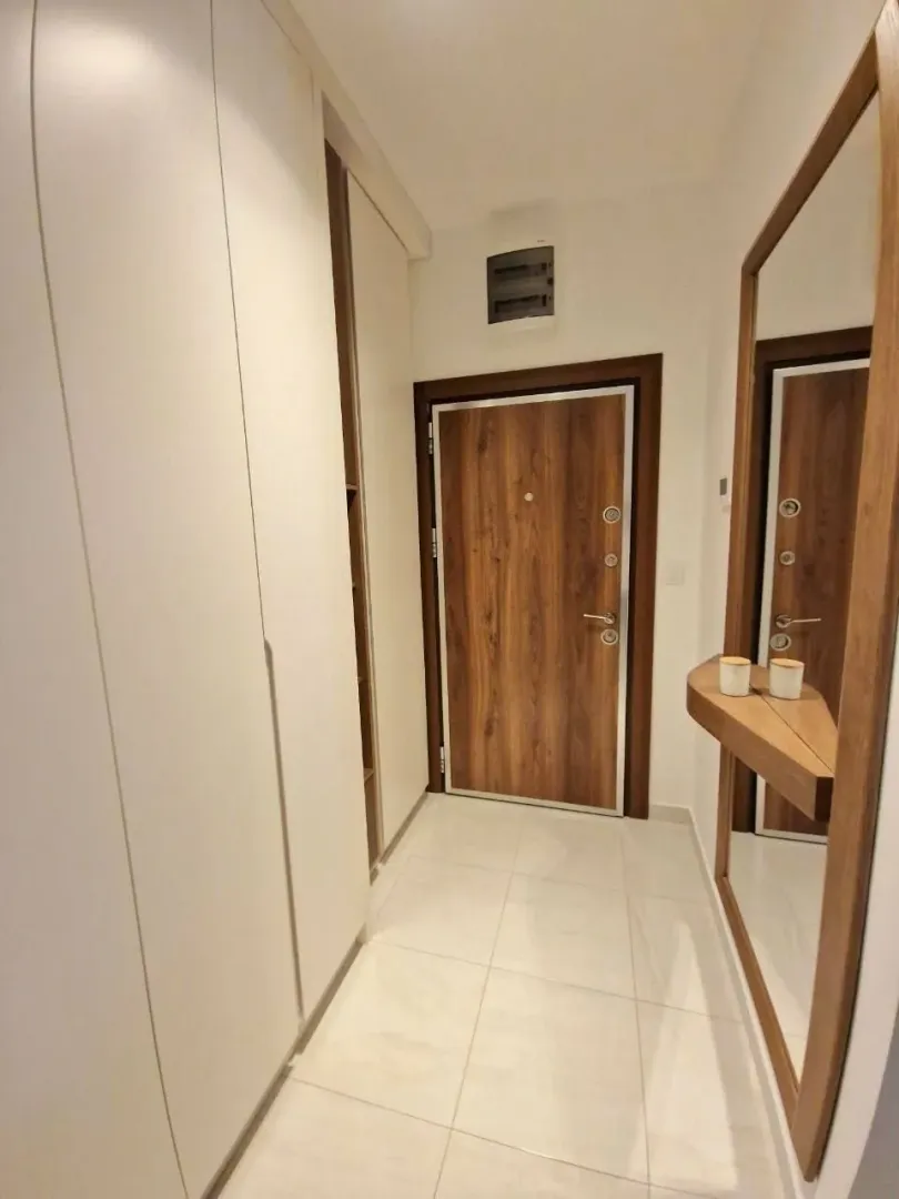 Izdavanje, jednosoban stan, 47m², Rozino, Budva