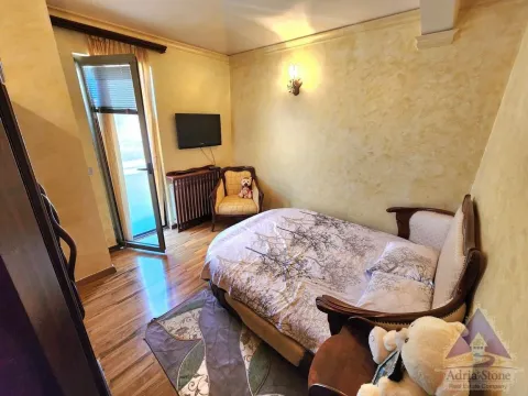 Sale, three bedroom apartment, 179m², Rozino, Budva - image 21