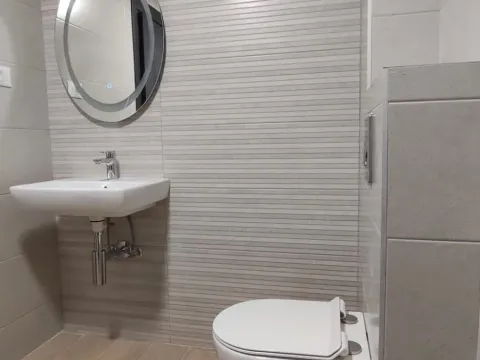 Izdavanje, jednosoban stan, 45m², Zagorič, Podgorica - image 10