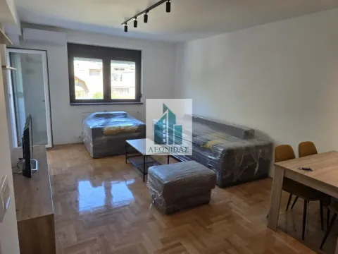 Izdavanje, jednosoban stan, 55m², Medijana, Niš