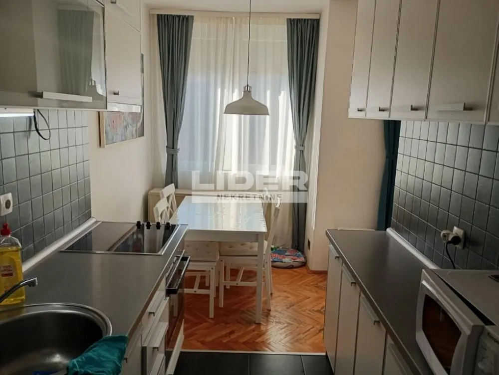 Prodaja, trosoban stan, 69m², Vračar Sve Podlokacije, Beograd
