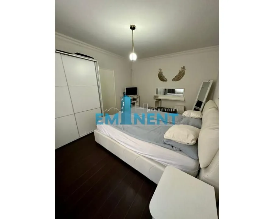 Rent, two bedroom apartment, 64m², Savski Venac, Beograd
