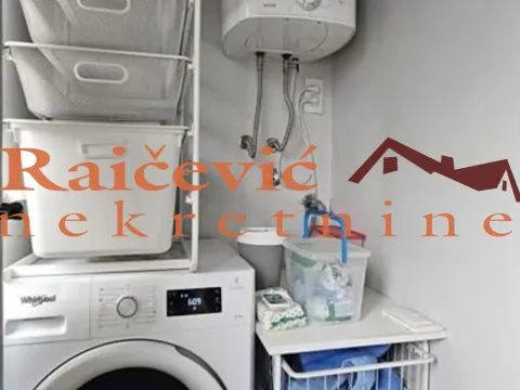 Rent, one bedroom apartment, 47m², Neimar, Vračar Sve Podlokacije - image 7