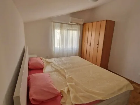 Izdavanje, dvosoban stan, 118m², Tološi, Podgorica - image 7
