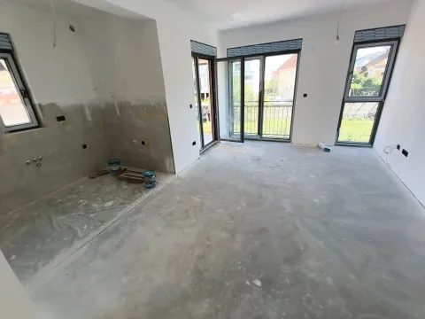 Prodaja, jednosoban stan, 64m², Blok 9, Podgorica - image 5