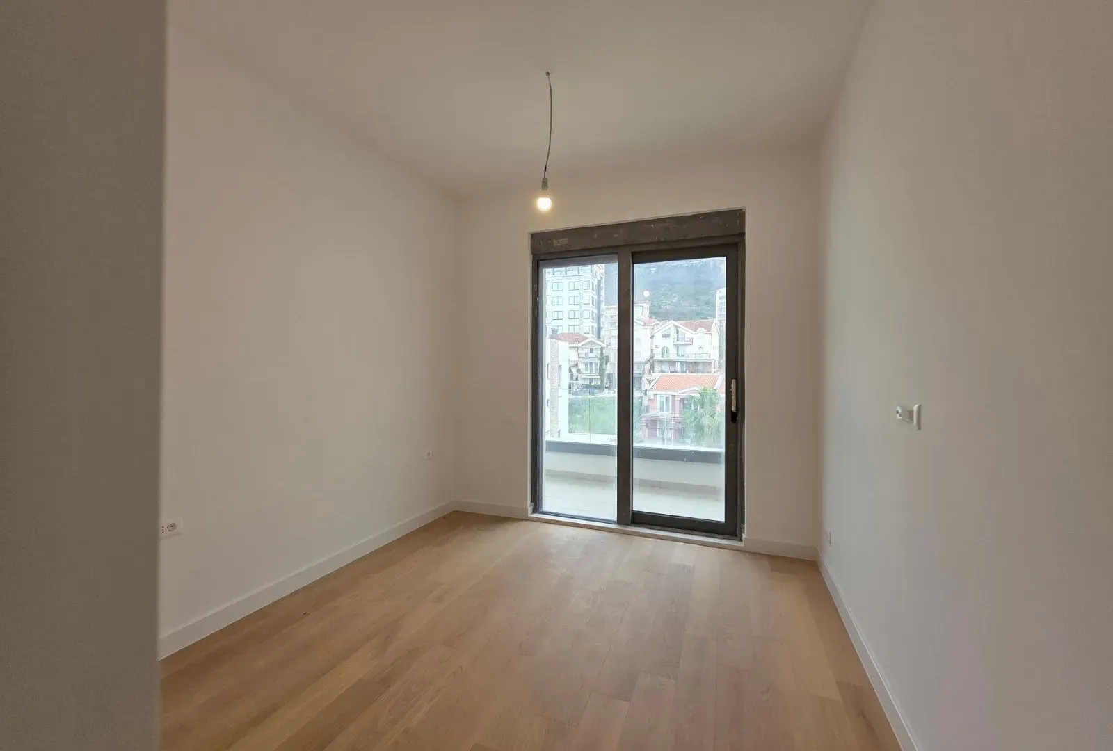 Prodaja, dvosoban stan, 69m², Bečići, Budva
