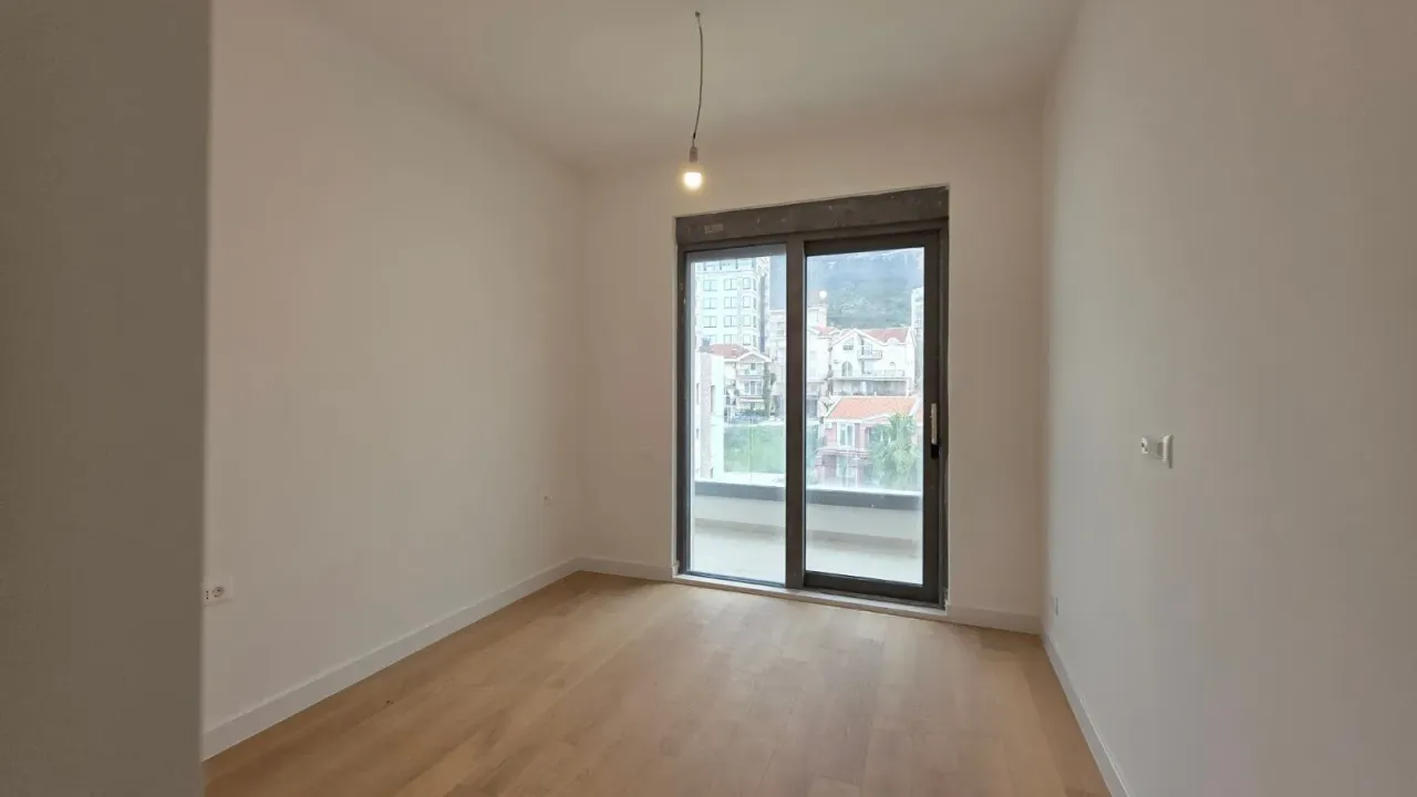 Sale, two bedroom apartment, 69m², Bečići, Budva