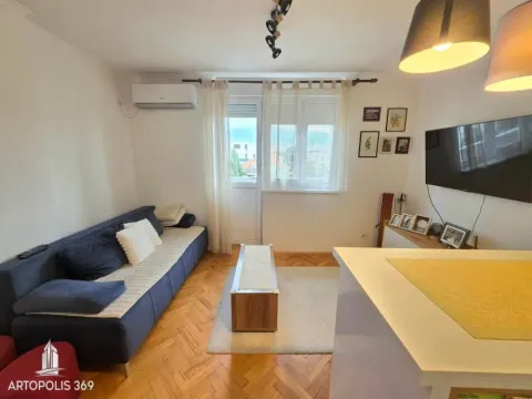 Prodaja, trosoban stan, 51m², Južni Bulevar, Vračar Sve Podlokacije - image 5