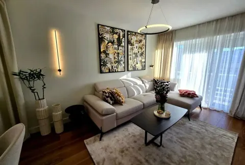 Prodaja, dvosoban stan, 70m², Centar, Tivat - image 13