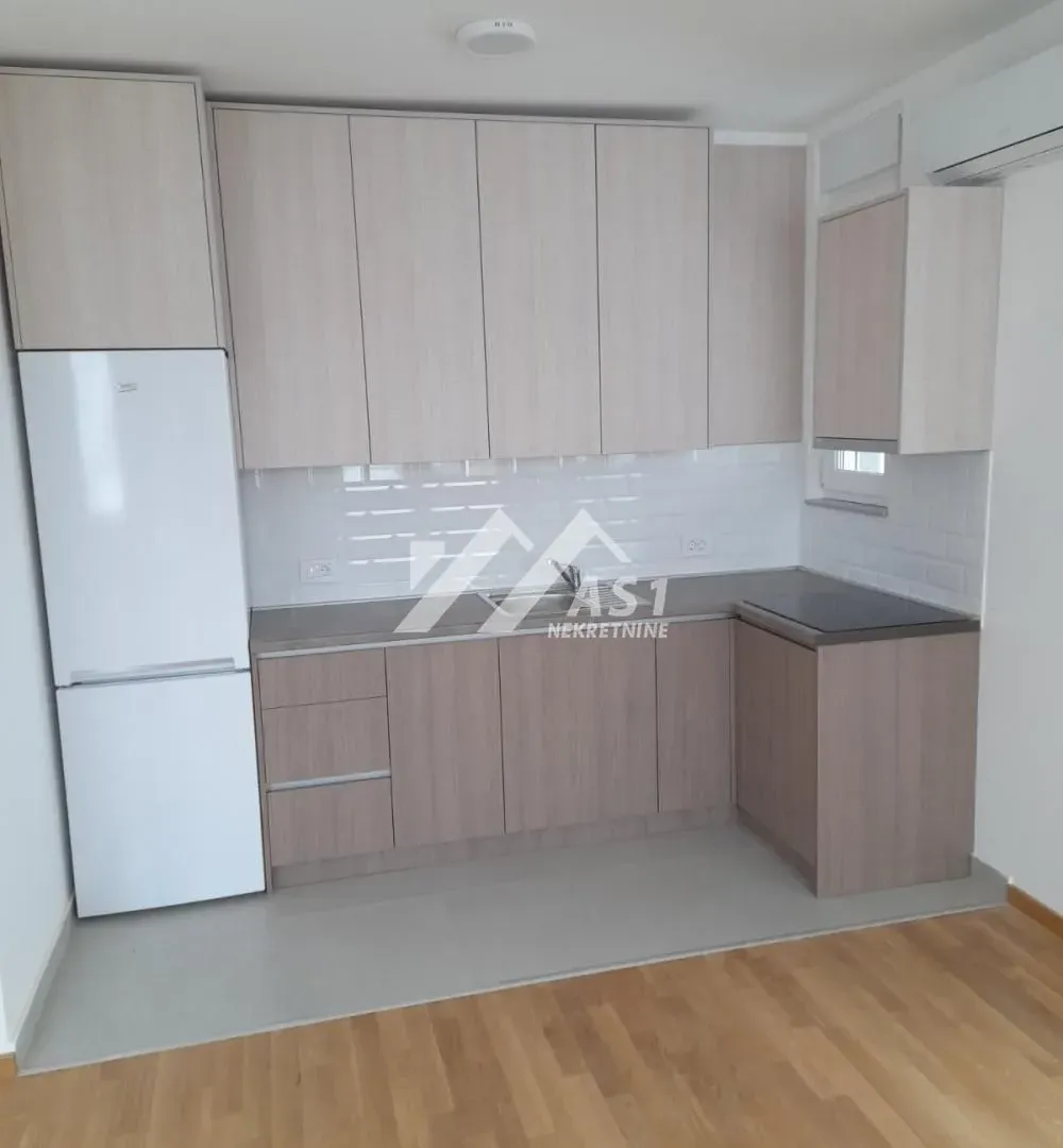 Izdavanje, dvosoban stan, 52m², Telep, Novi Sad Sve Podlokacije