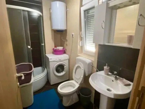 Prodaja, garsonjera, 21m², Centar, Tivat - image 11