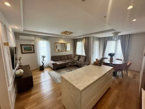 Prodaja, dvosoban stan, 74m², Blok 6, Podgorica - image 5