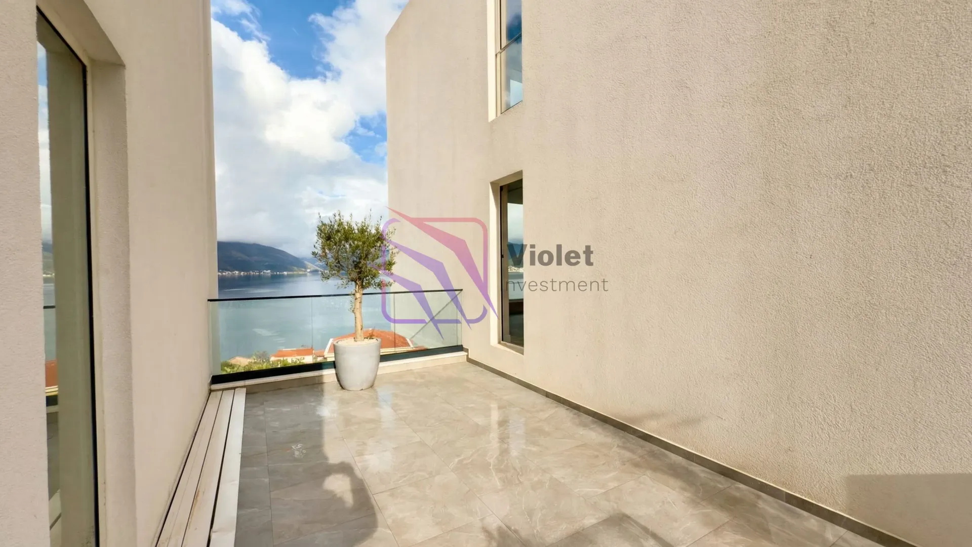 Prodaja, dvosoban stan, 119m², Krašići, Tivat