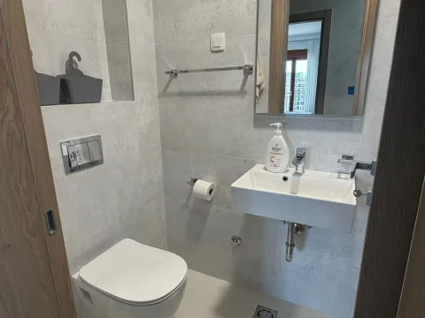Izdavanje, dvosoban stan, 86m², Master Kvart, Podgorica - image 11
