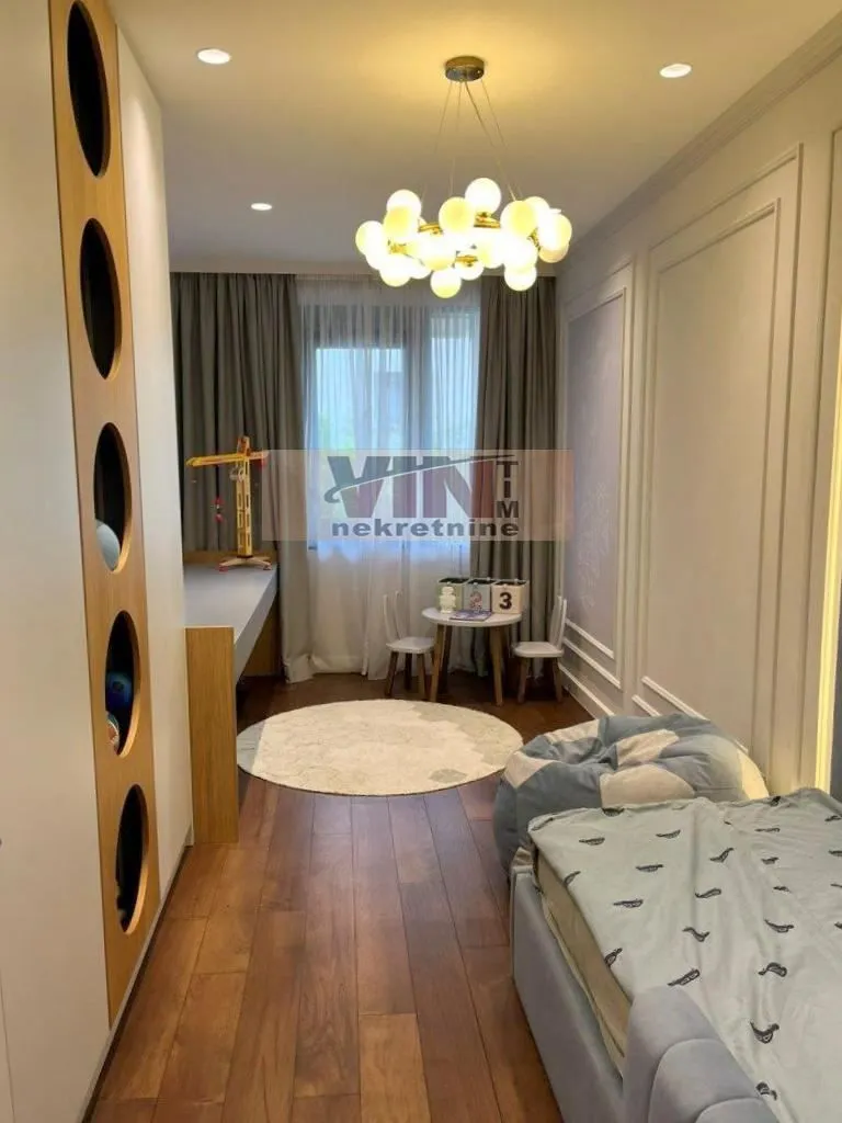 Sale, four bedroom apartment, 148m², Stari Grad, Beograd